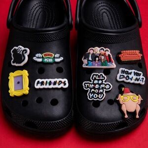 NEW - FRIENDS TV Show Set of 9 accessory croc charms